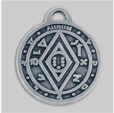 The Pentacle of Solomon amulet protects against financial risks and unreasonable expenses